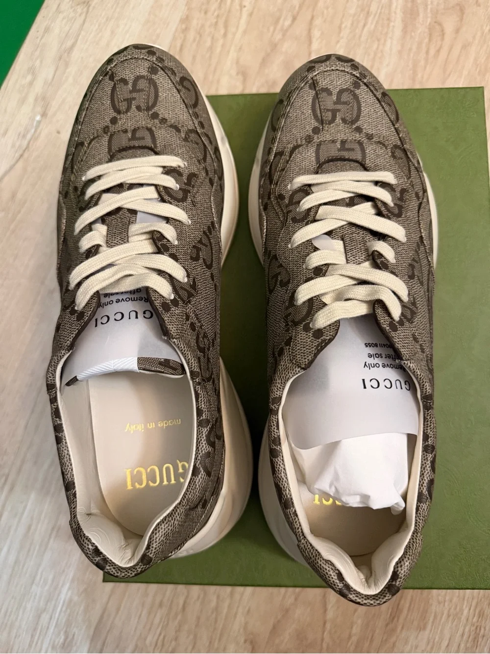 Gucci Men's Brown Monogram Low-Top Sneakers